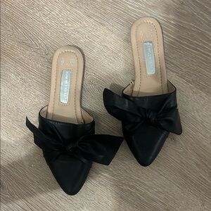 Black bow flats